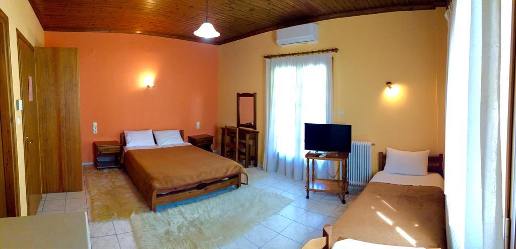 Dipla Sto Potami Hotel Chani Terevou Екстериор снимка